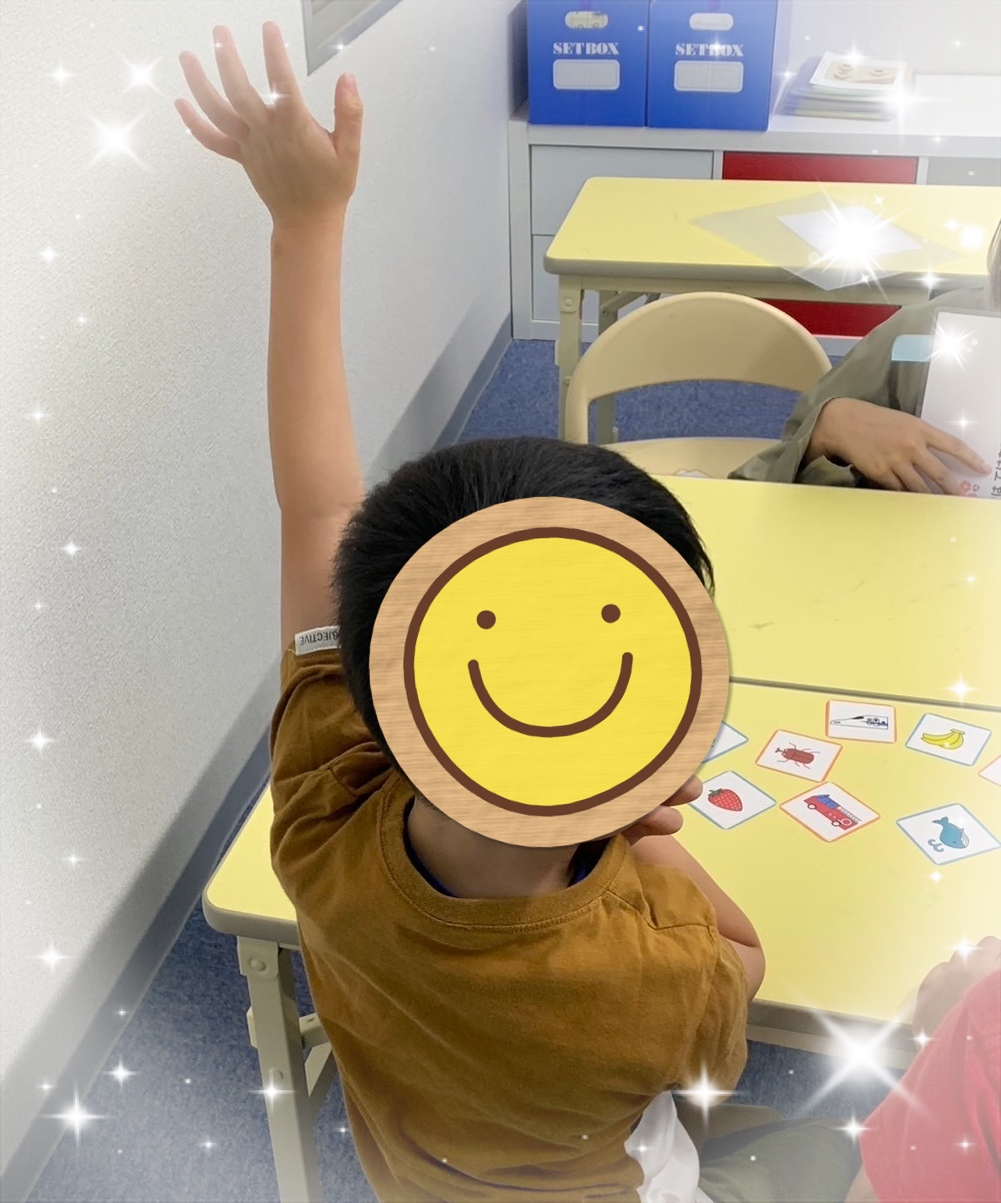 【ハッピープラス南堀江】スリーヒントクイズ①🍎