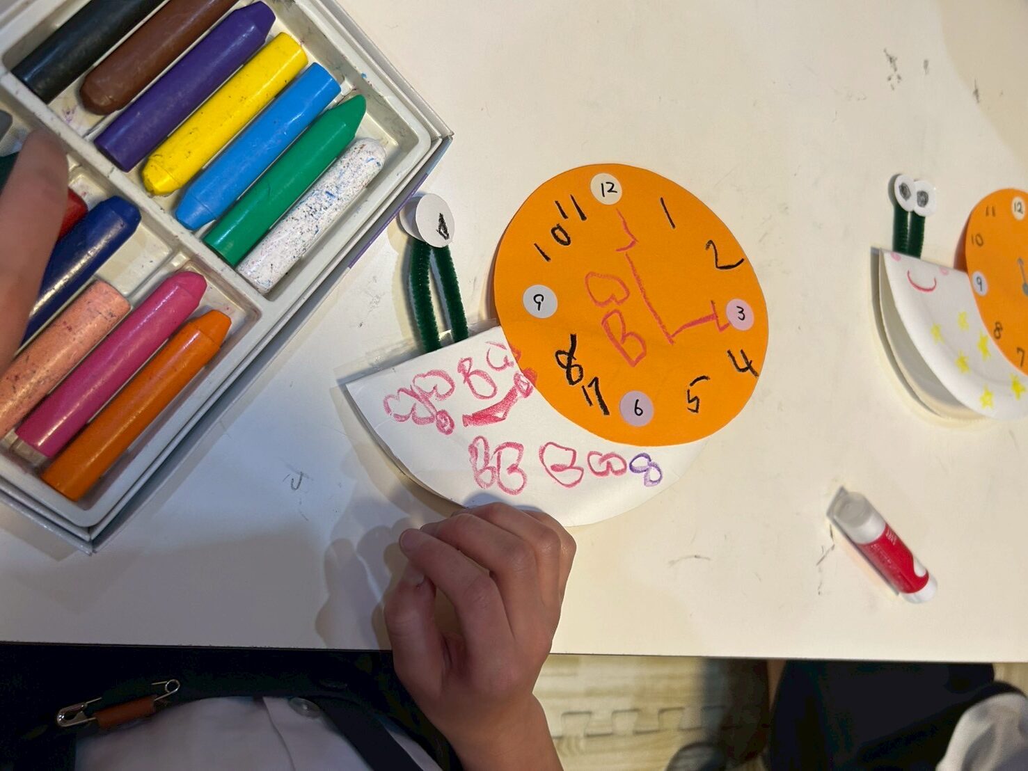 【北堀江】カタツムリの時計制作